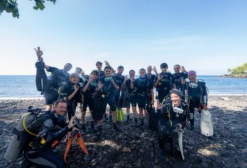 Group photo at Tulamben