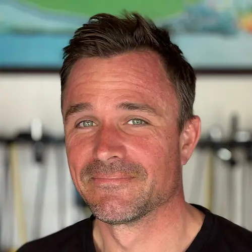 Pierre – Instructeur chez Evolution Diver, club de plongée à Amed, Bali