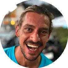 Julien – Instructeur chez Evolution Diver, club de plongée à Amed, Bali